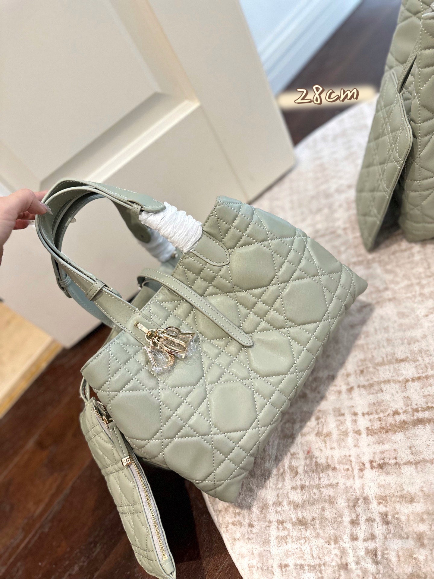 New classic woven leather handbag