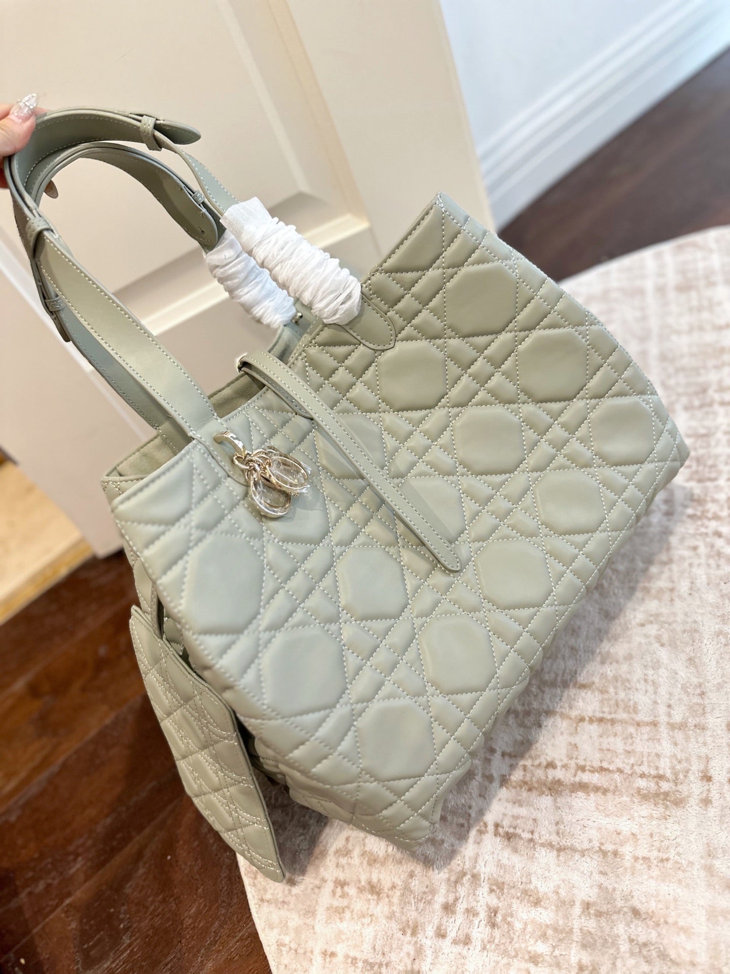 New classic woven leather handbag