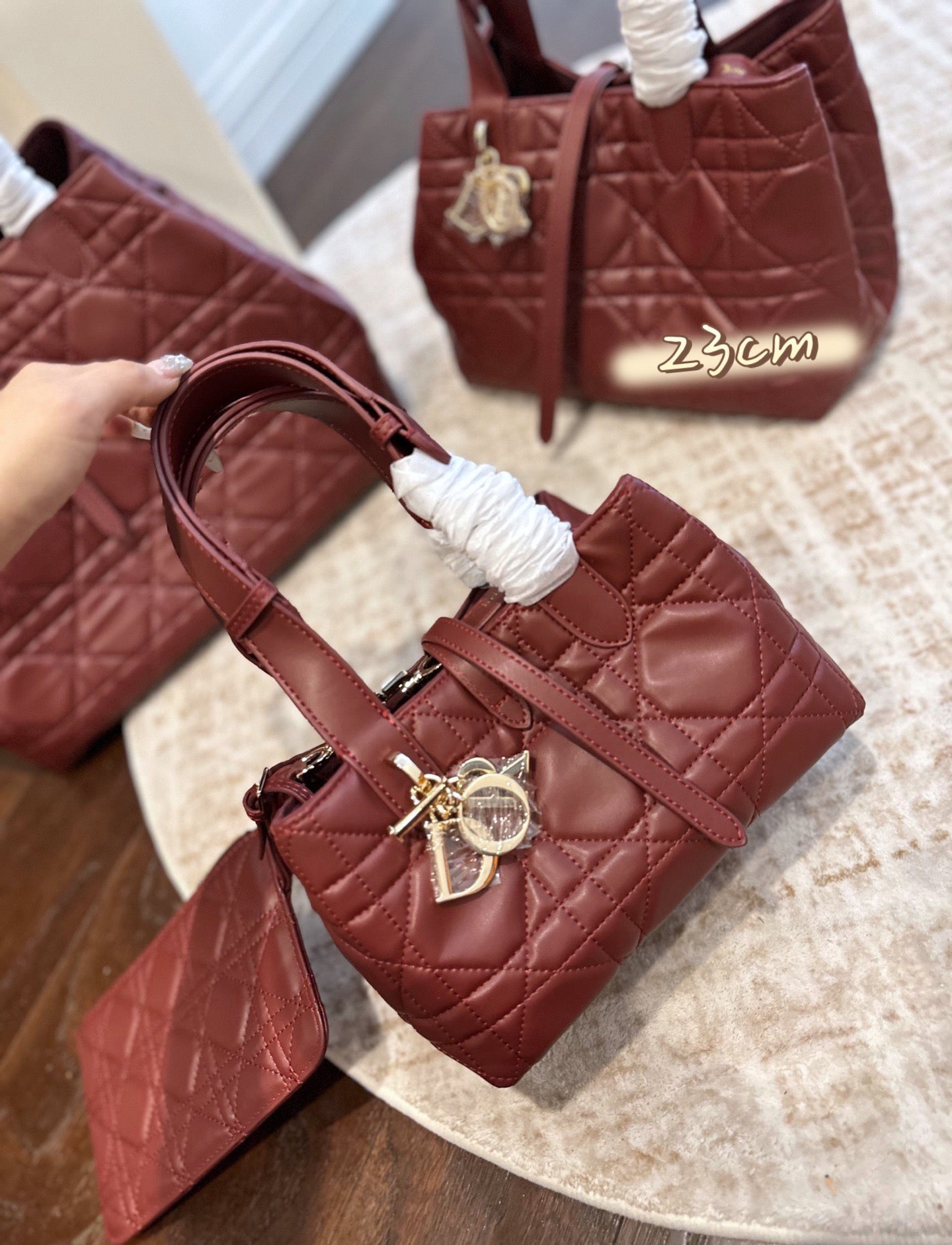New classic woven leather handbag