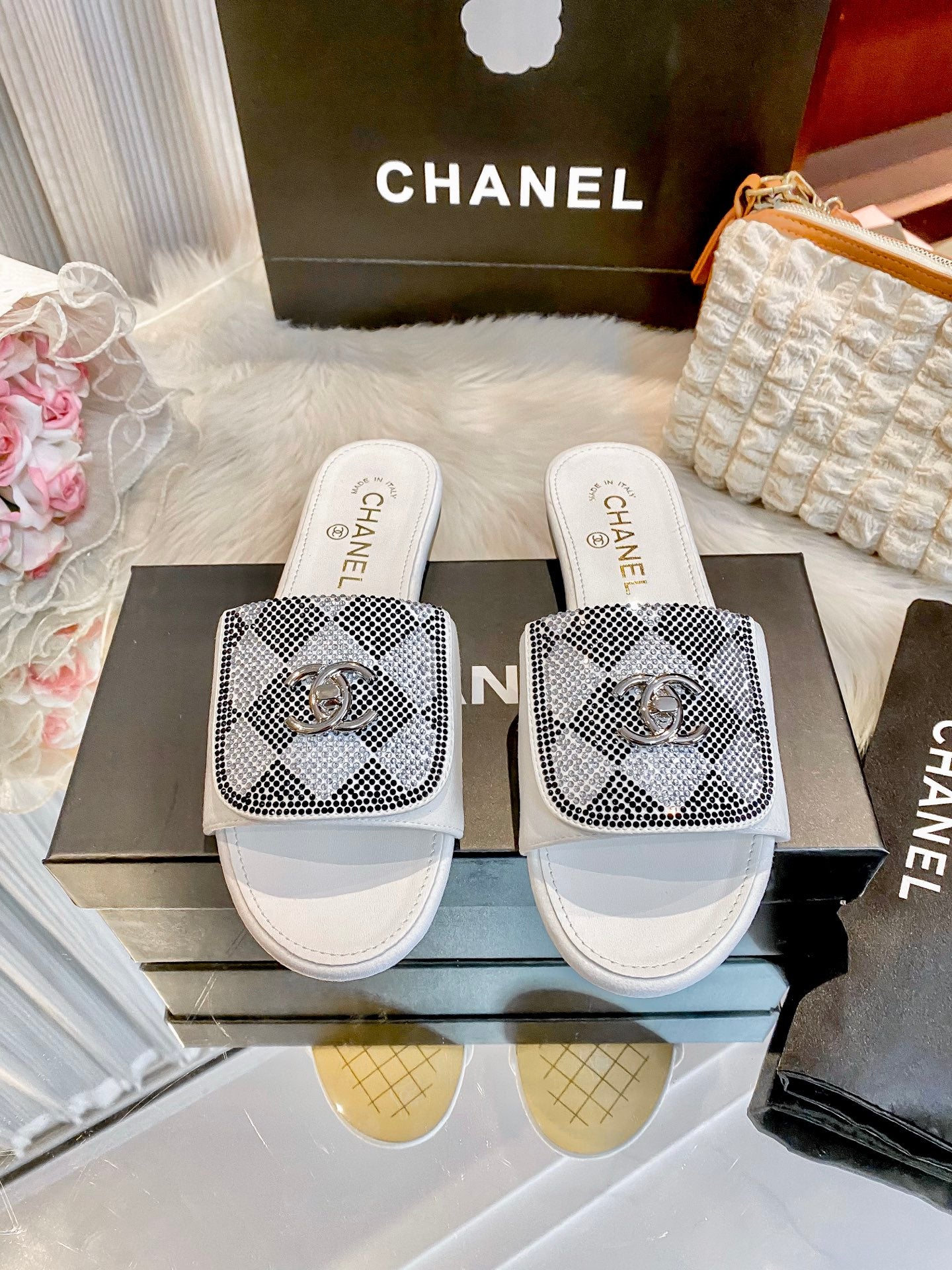 Essential slippers for everyday casual wear.