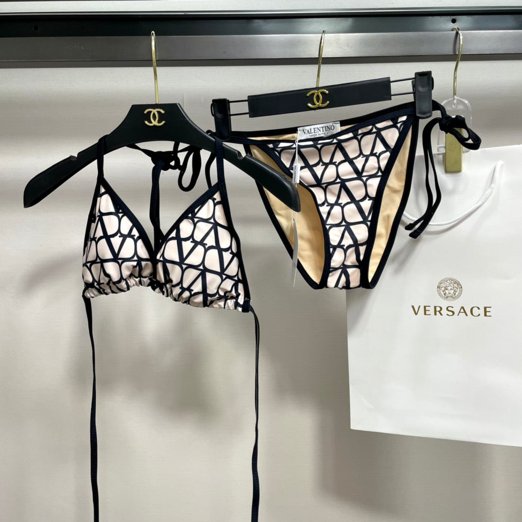 Fashionable bikinis