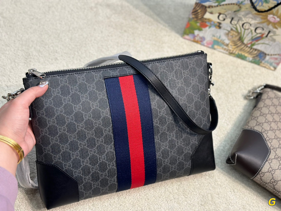 Canvas messenger bag