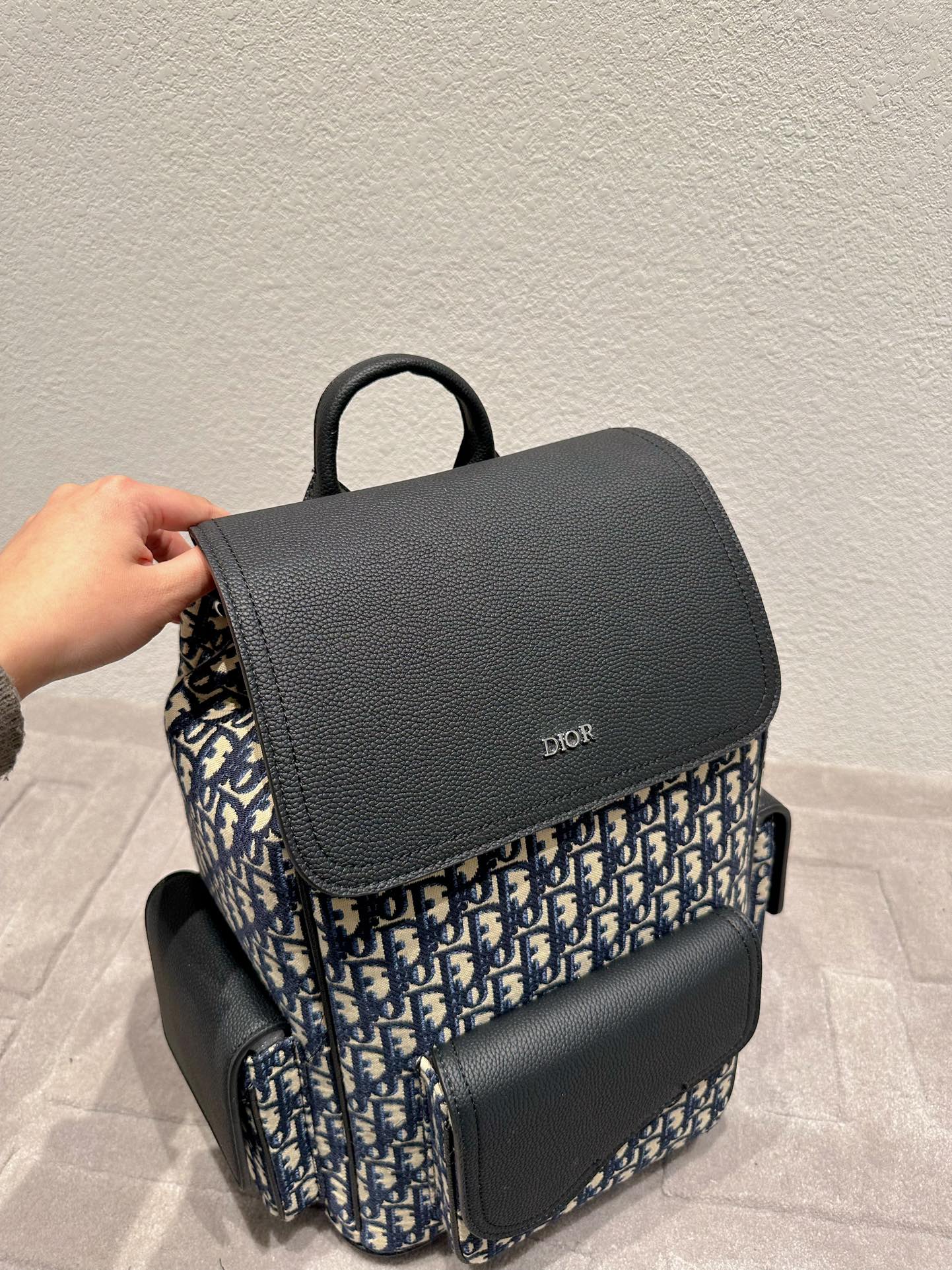 Canvas calfskin shoulder bag