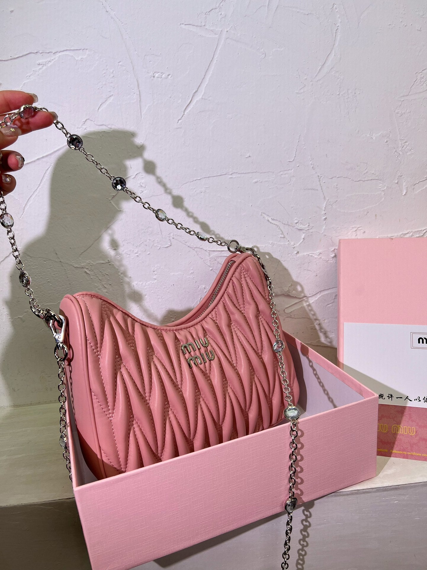 M  crystal chain handbag