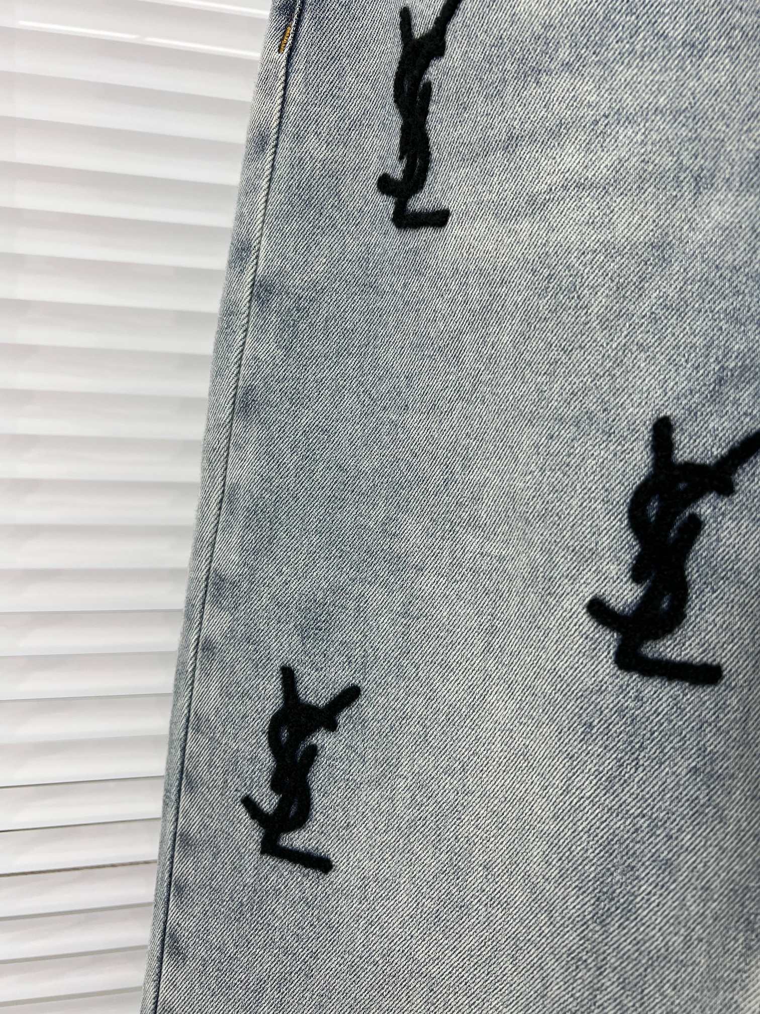 Y 23 New Terry Velour 3D Letter Trousers