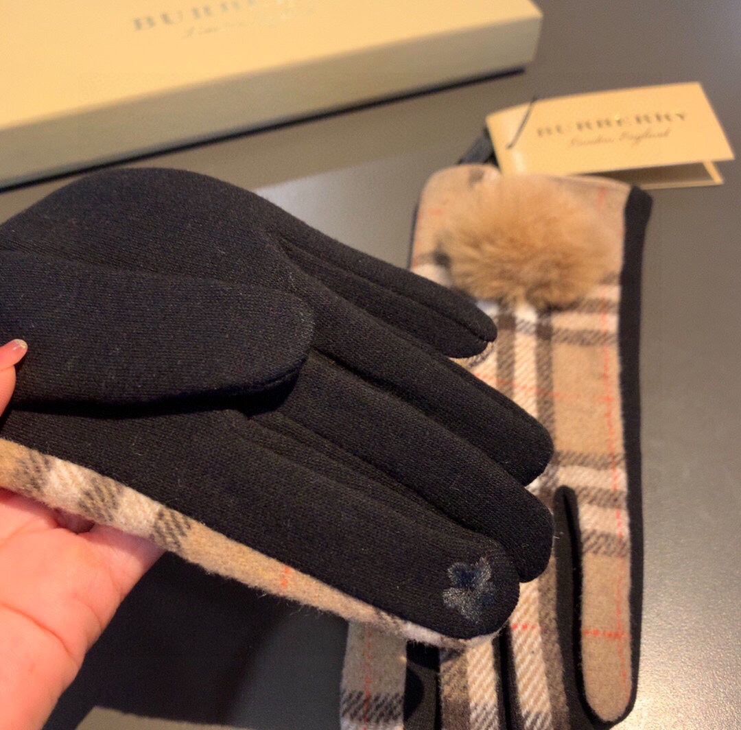 B   Wool Fashion Gloves