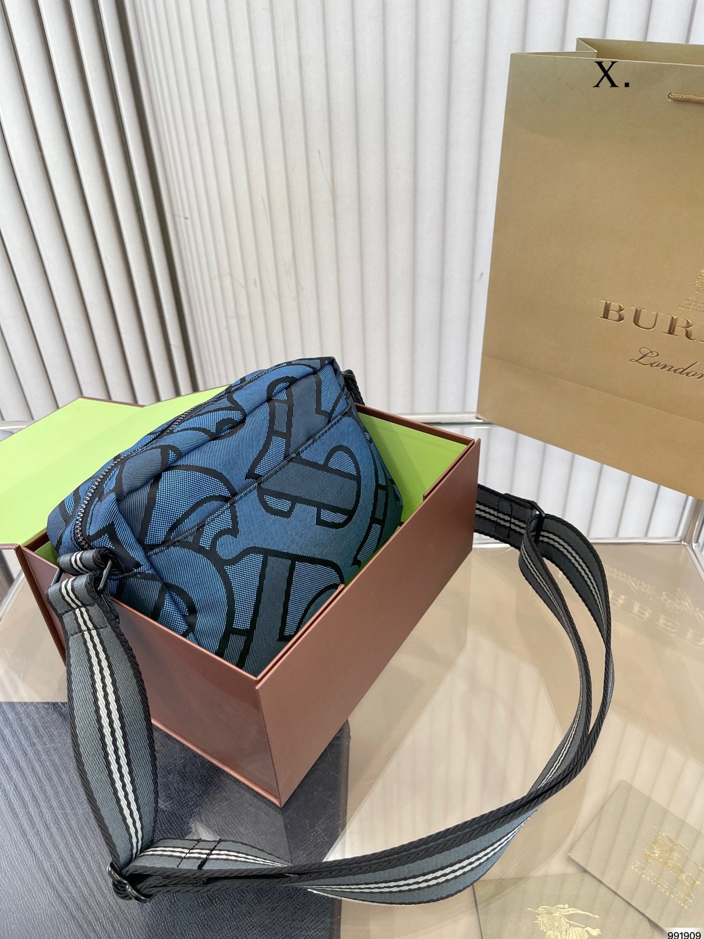 B  camera bag belt bag