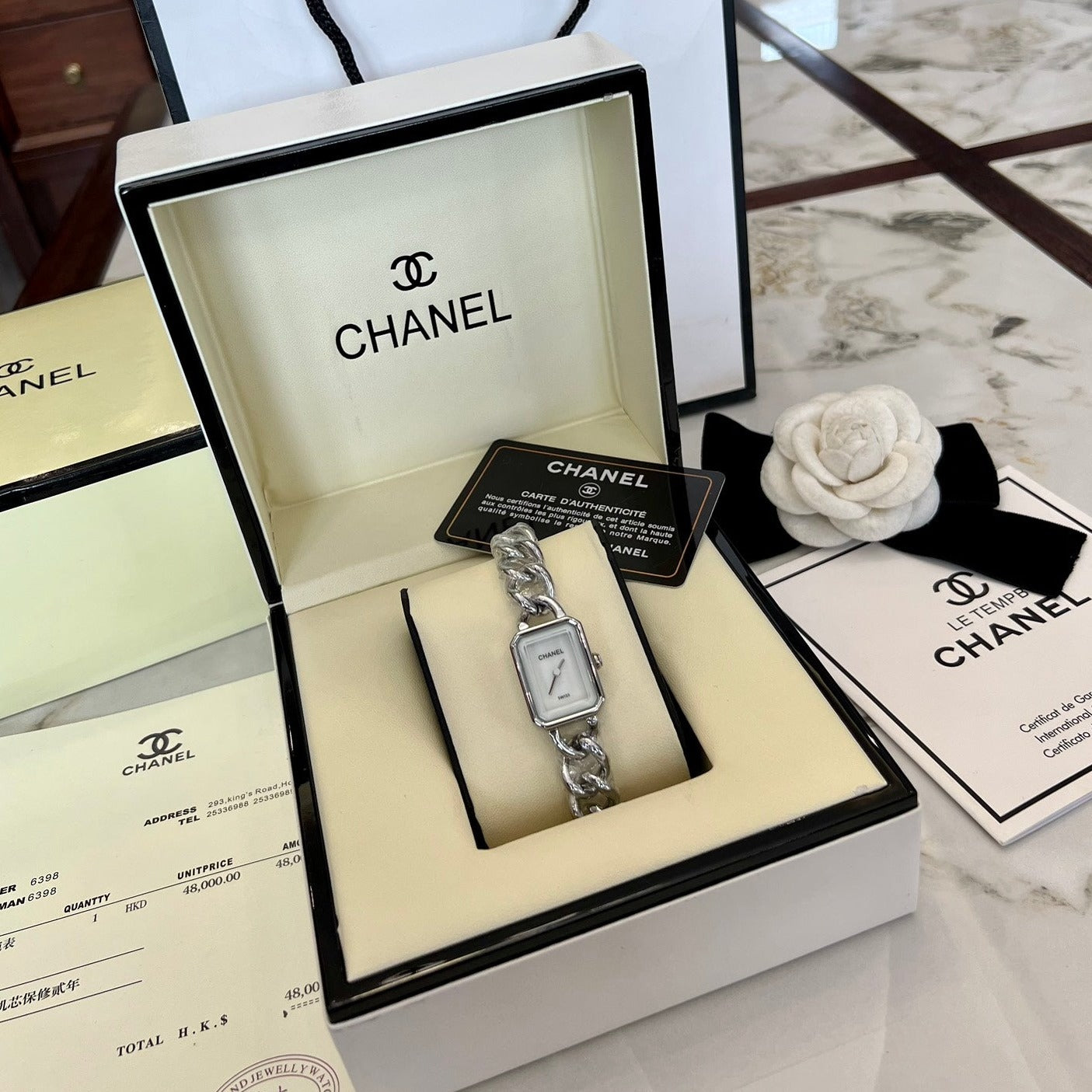 CH* new quartz watch