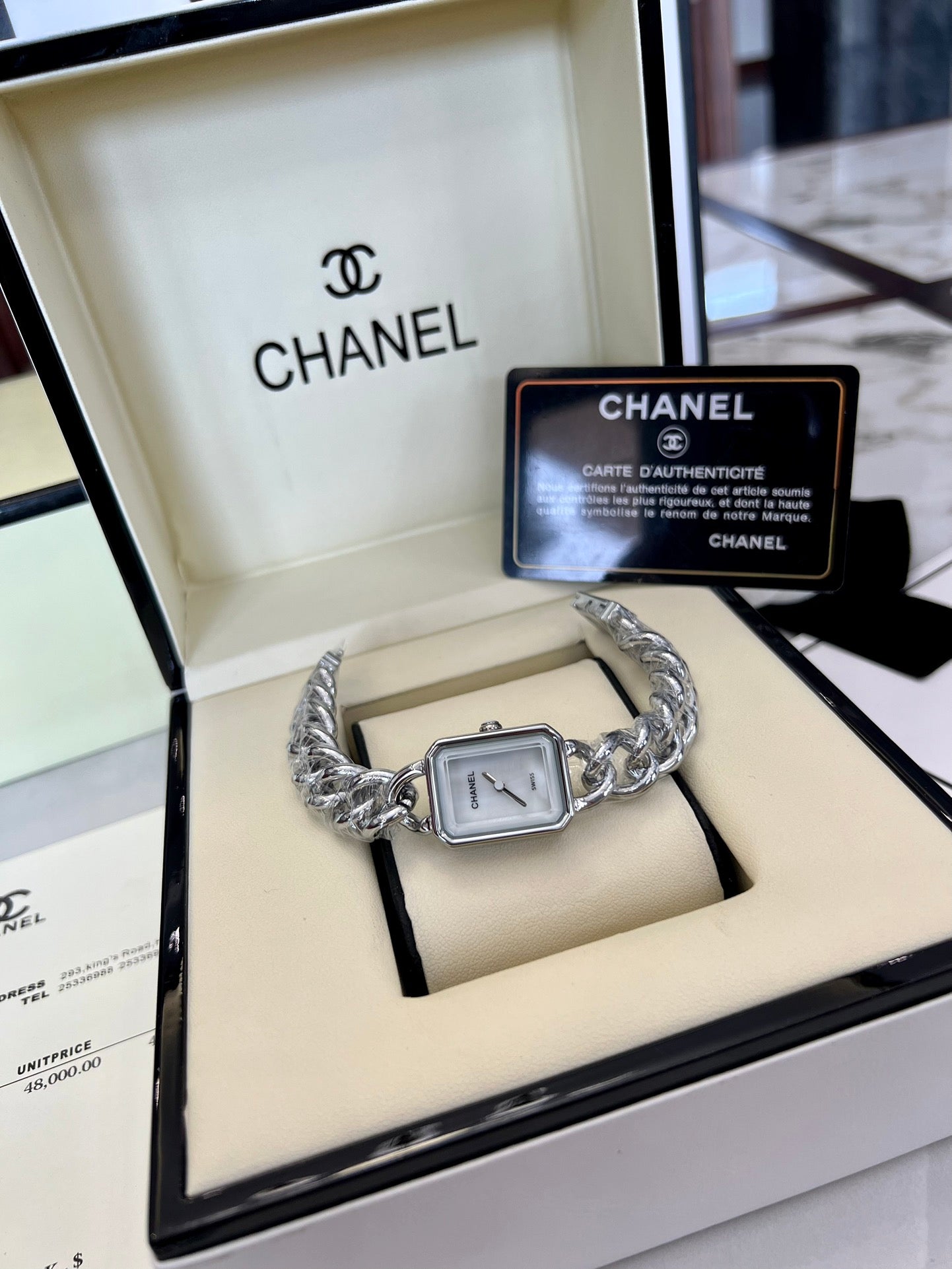 CH* new quartz watch