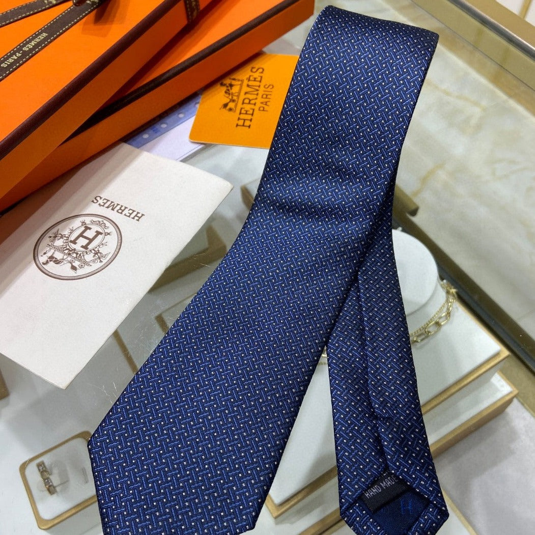 HE * braided pattern tie