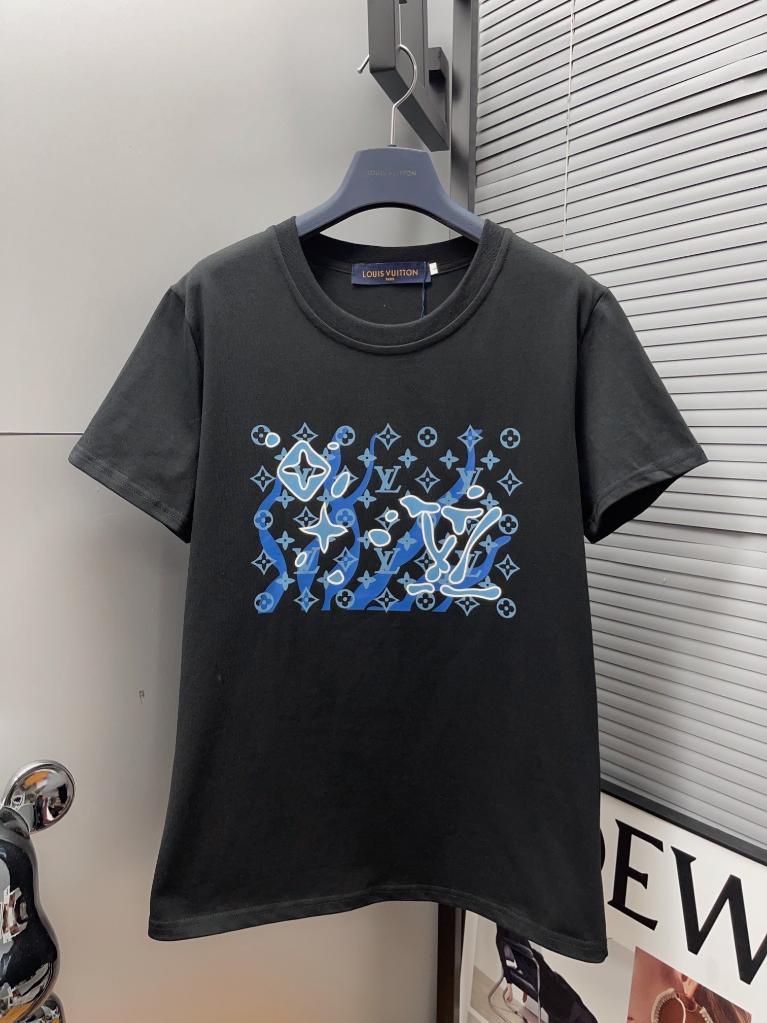 LOU* 23 new round neck short sleeves