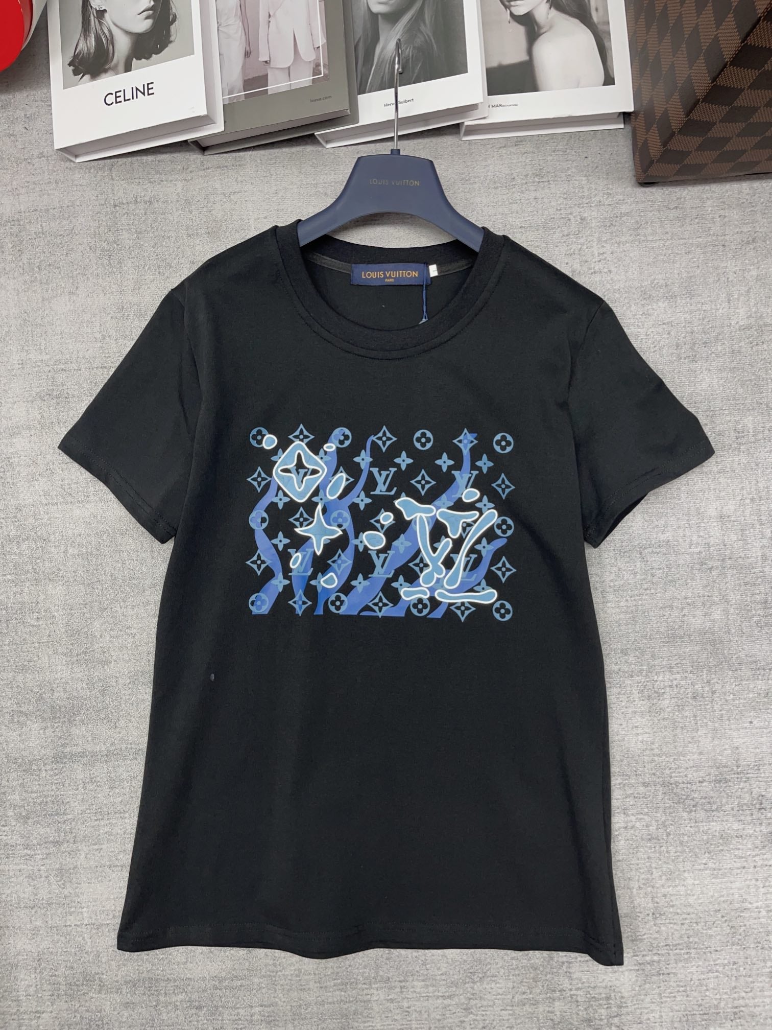 LOU* 23 new round neck short sleeves