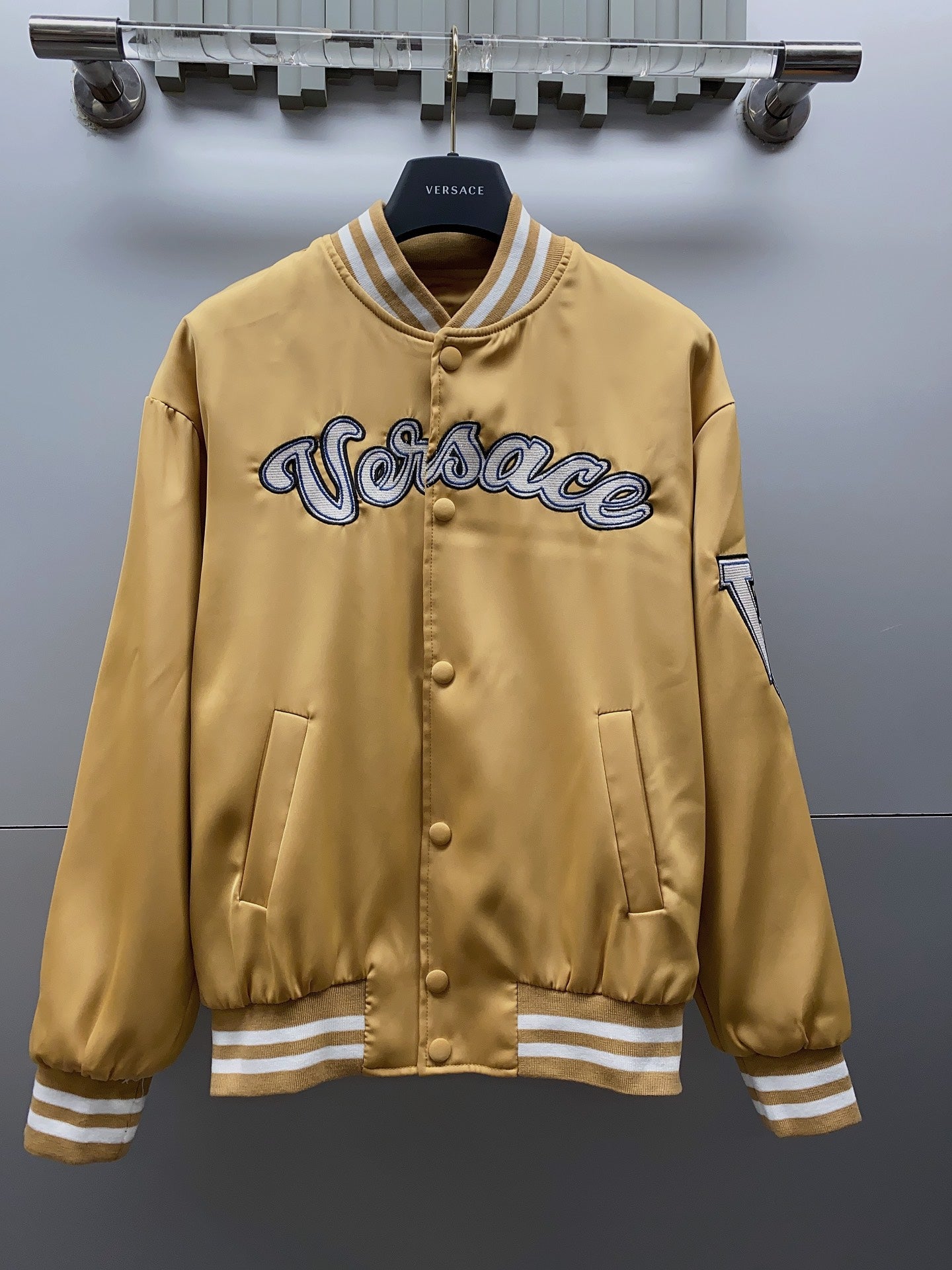 VER* 23 pilot embroidered jacket