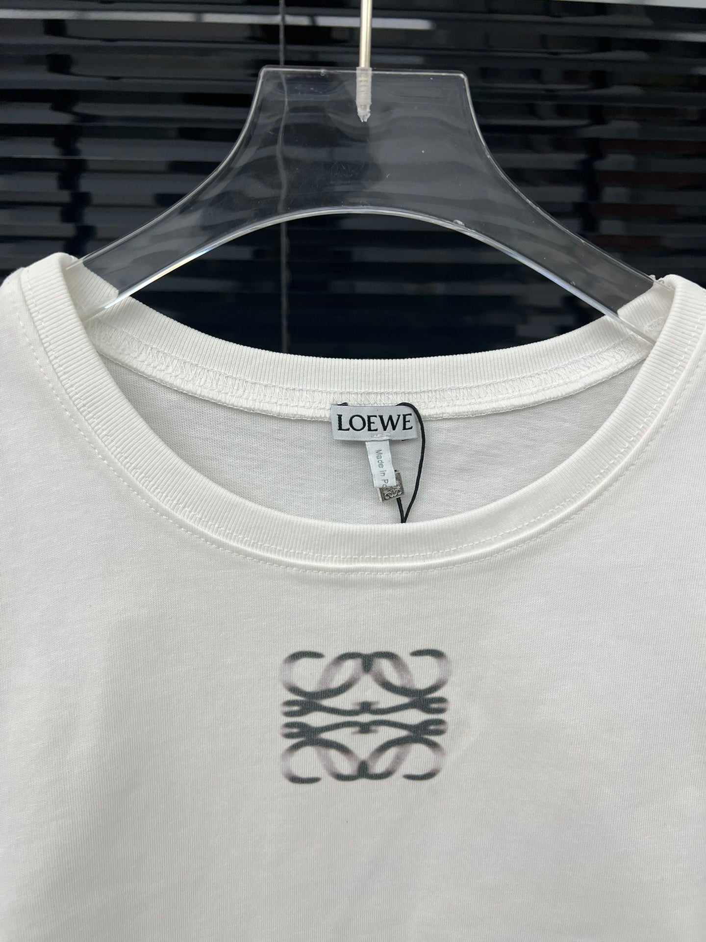 LO* 24 printed super short T-shirt