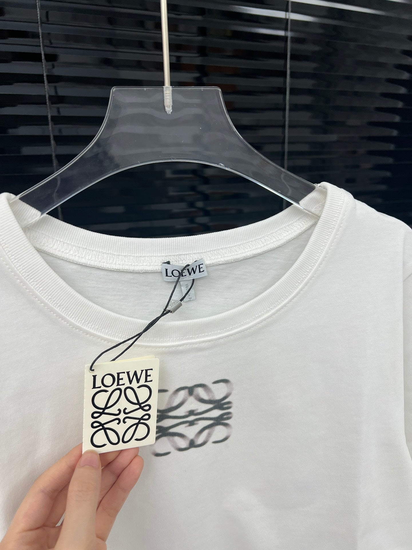 LO* 24 printed super short T-shirt