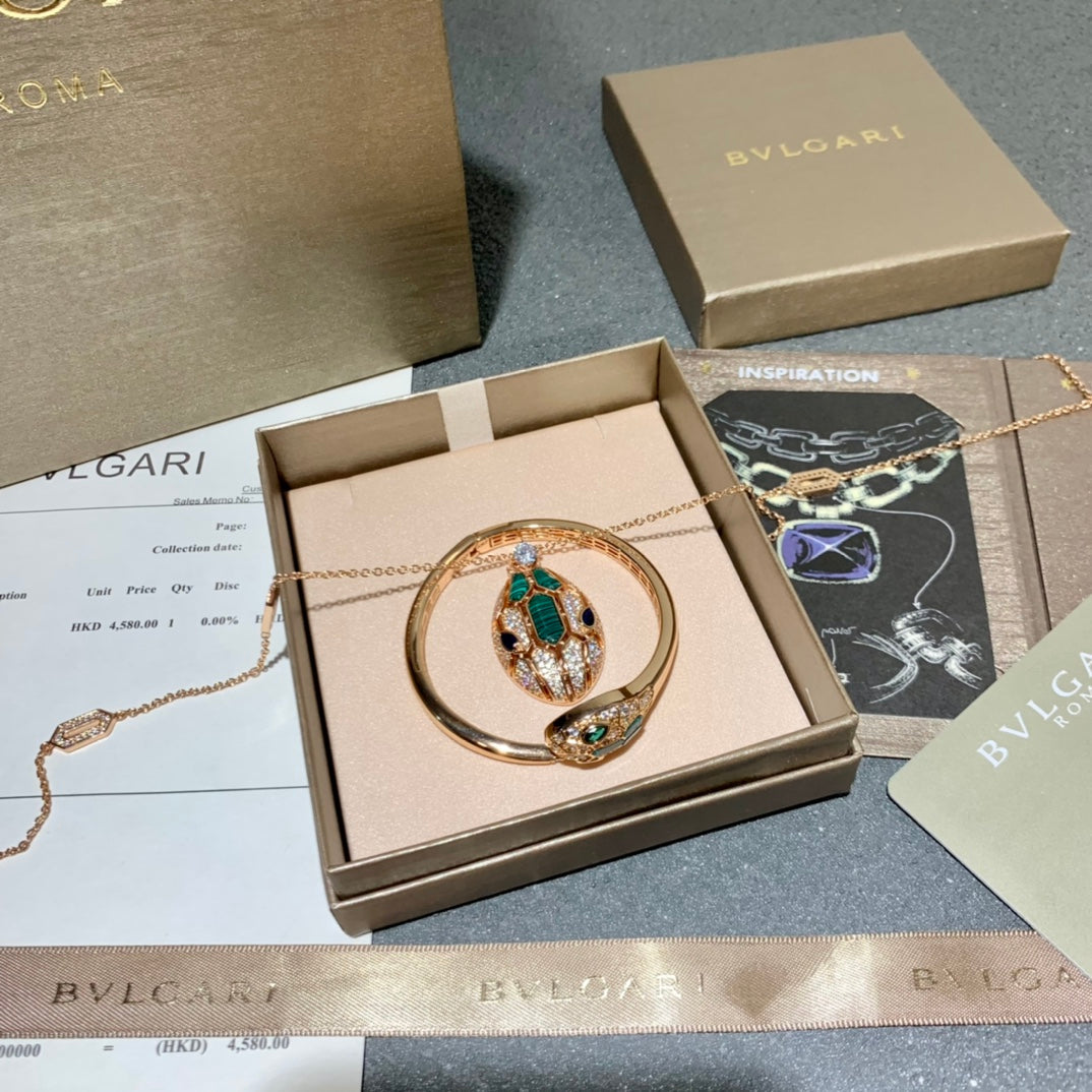 BUL* bracelet + necklace set