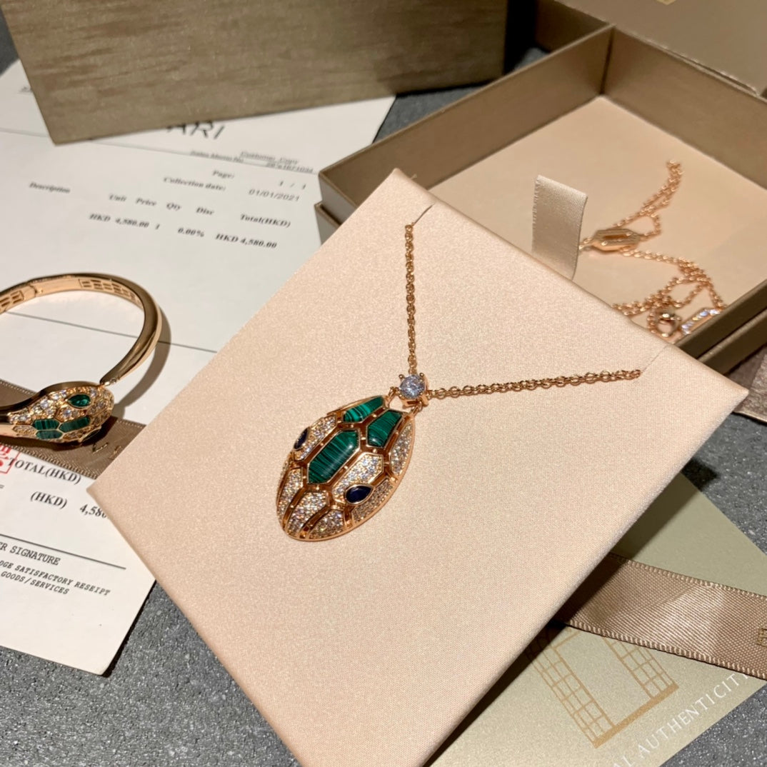 BUL* bracelet + necklace set