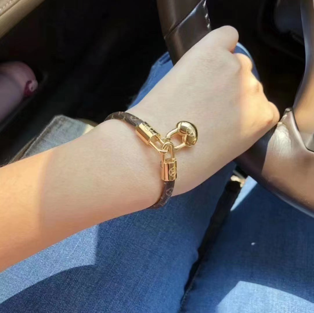 LO* Presbyopia leather bracelet