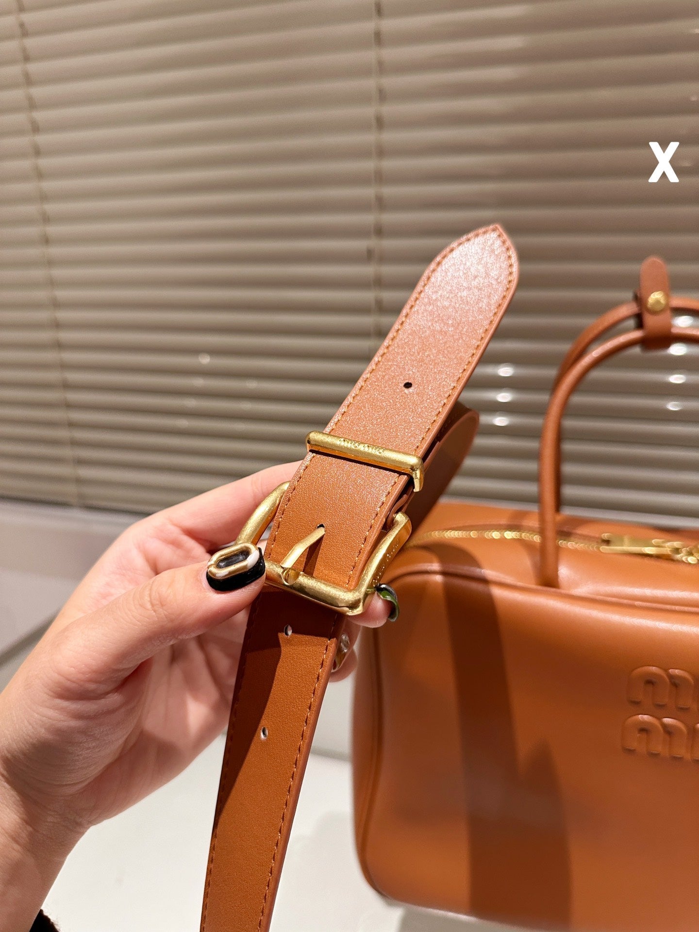 MI* cowhide attendance bag