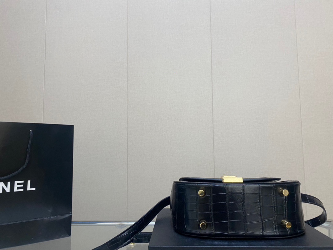 VER* hand shoulder bag