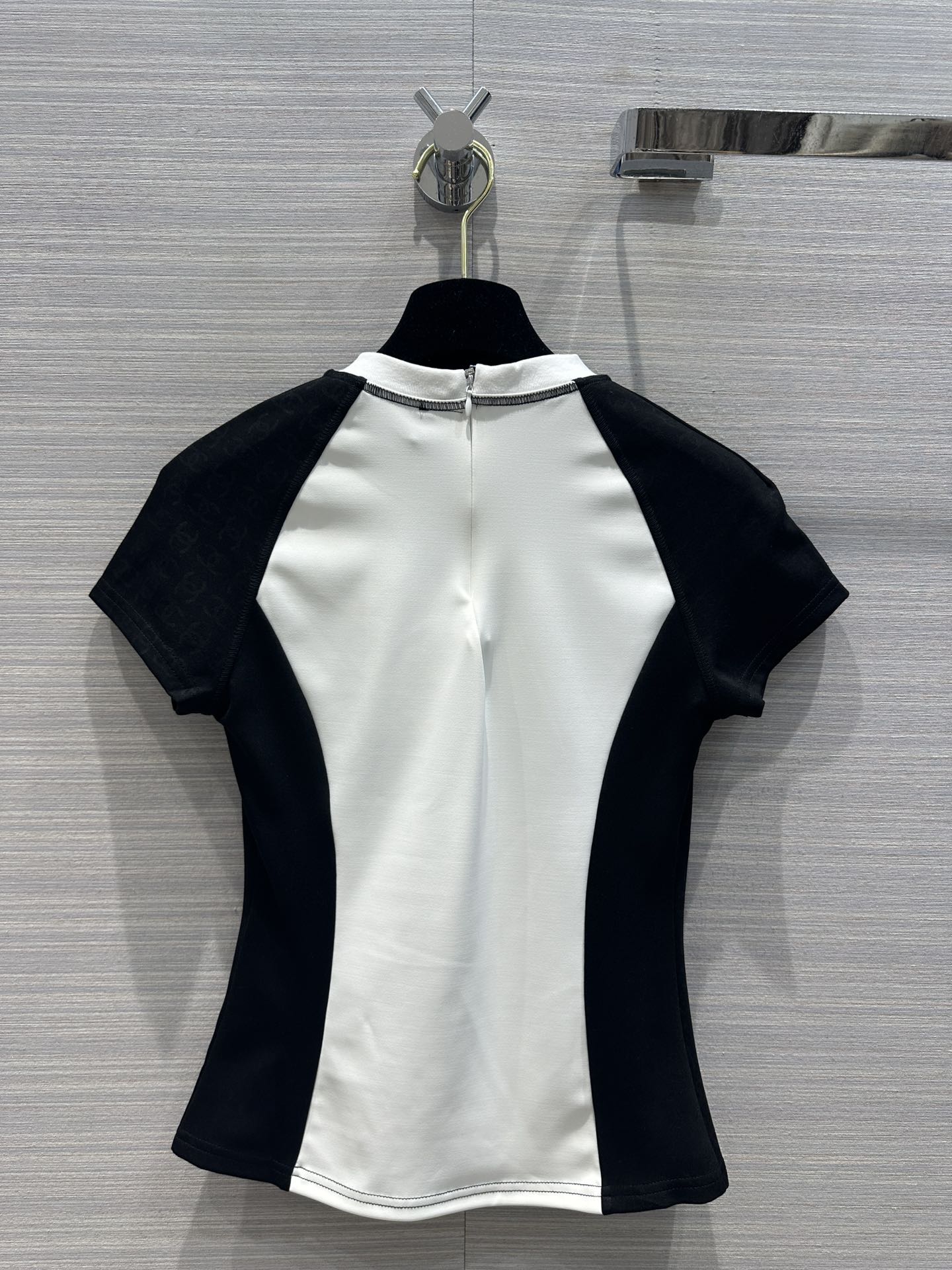 CHA* 23 early spring black and white panda T-shirt