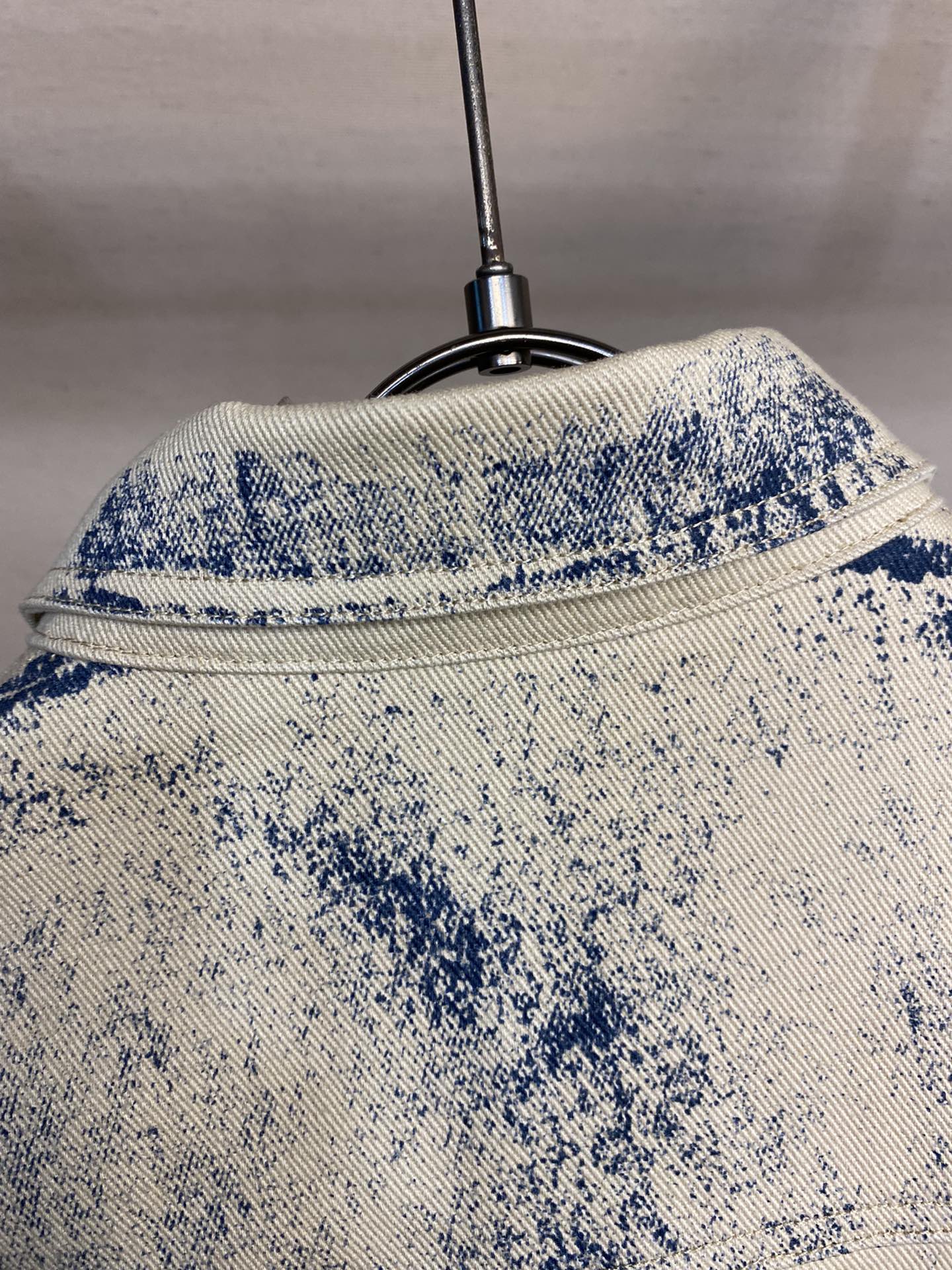 DIO* new distressed denim jacket