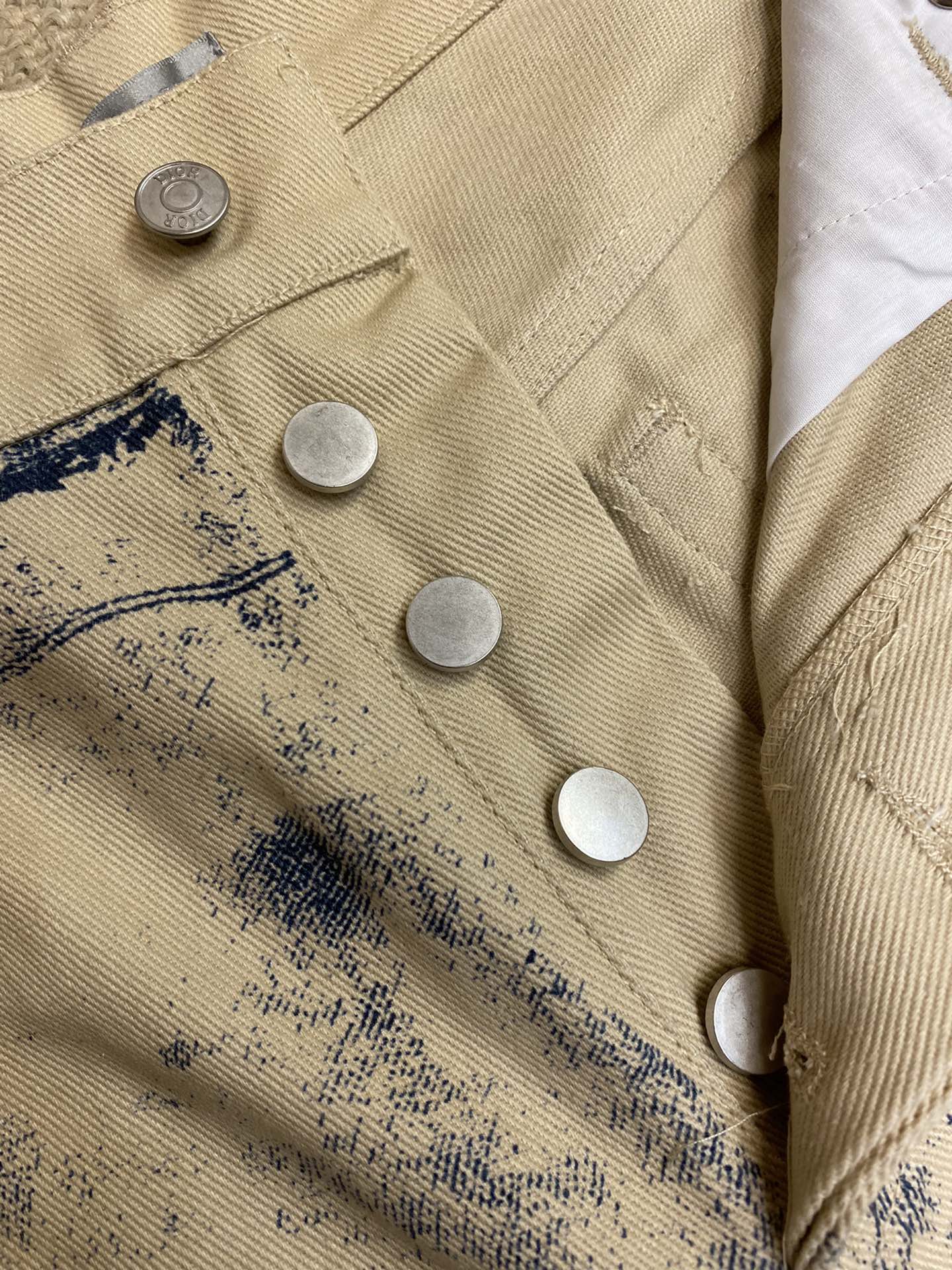 DIO* new distressed denim jacket