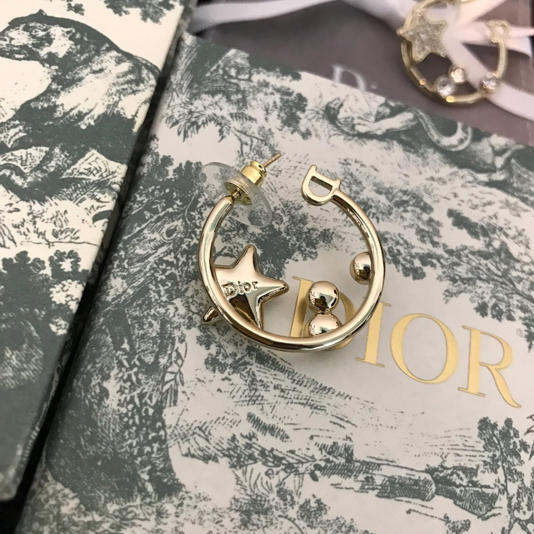 DI* star earrings