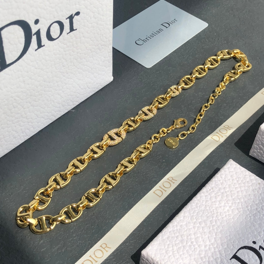 DI* diamond necklace