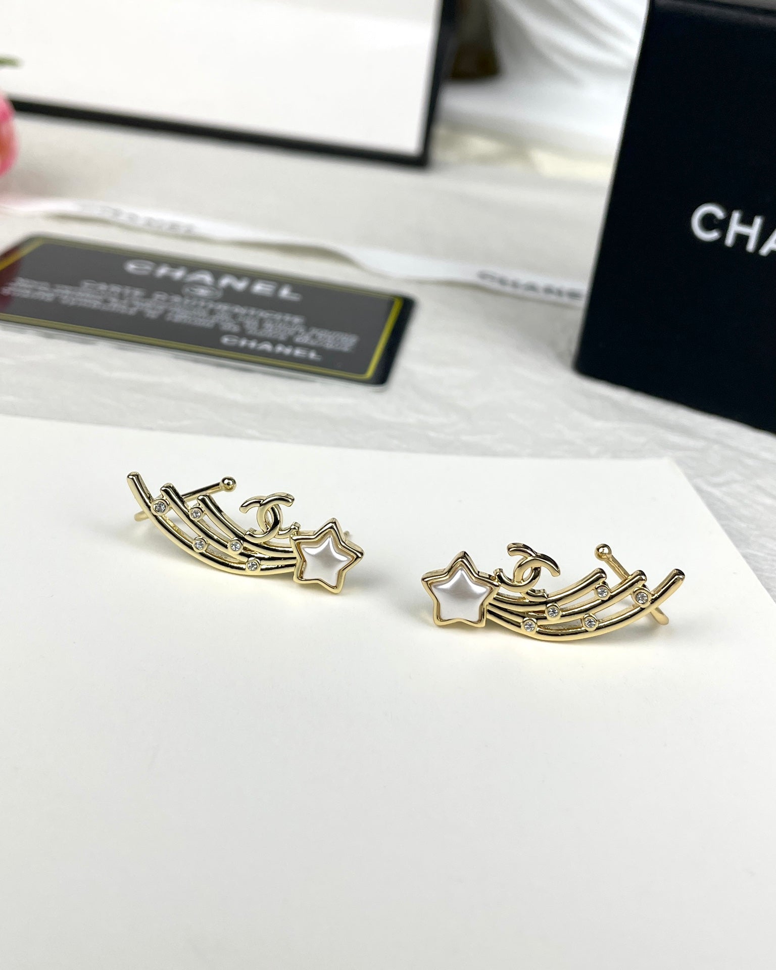 CHA* 24 five-pointed star diamond shooting star earrings
