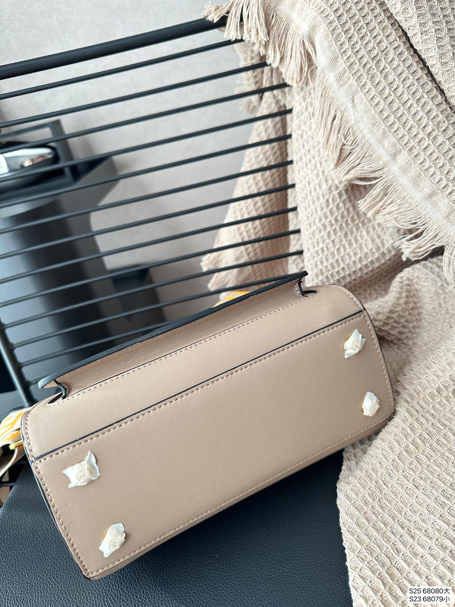 FEN* peekaboo kitten bag