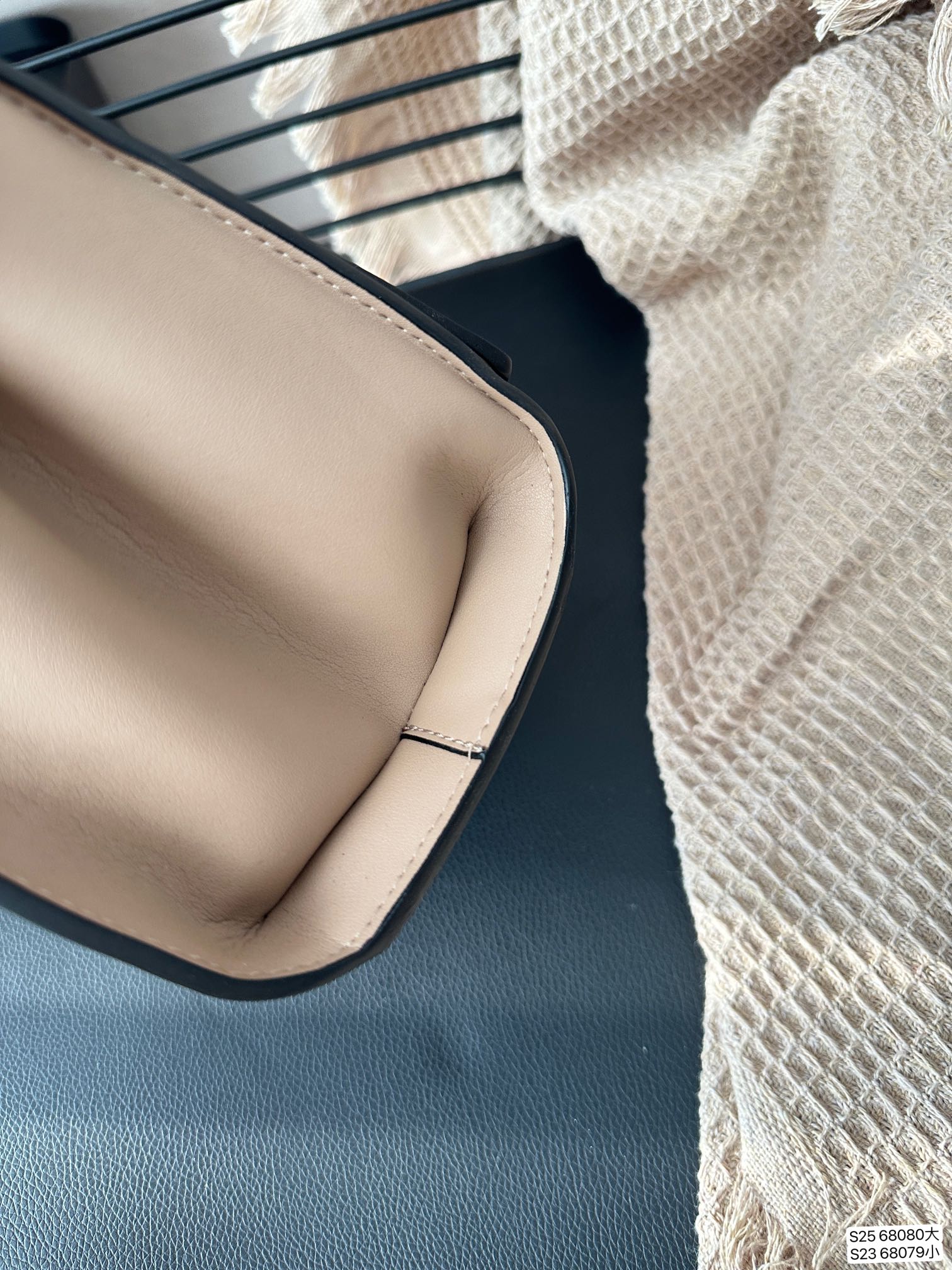 FEN* peekaboo kitten bag