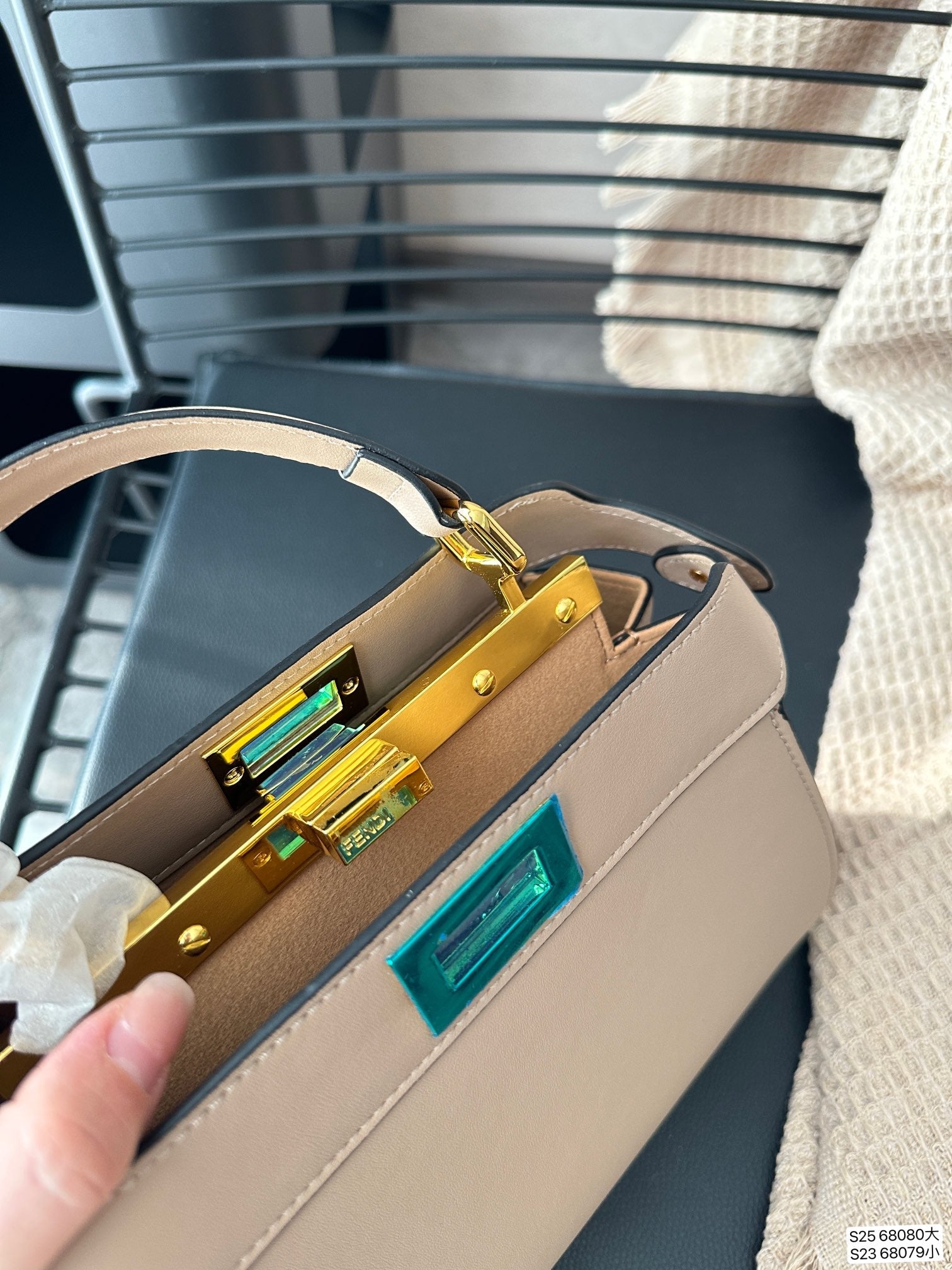 FEN* peekaboo kitten bag