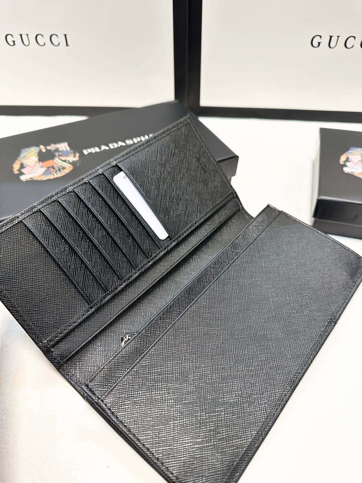 PRA* cross pattern wallet (same style as cabinet)