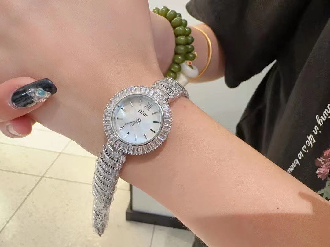 DI* bracelet quartz watch