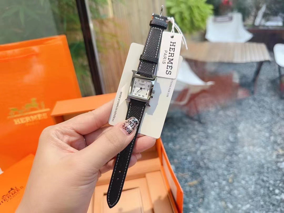 HE* small square quartz watch