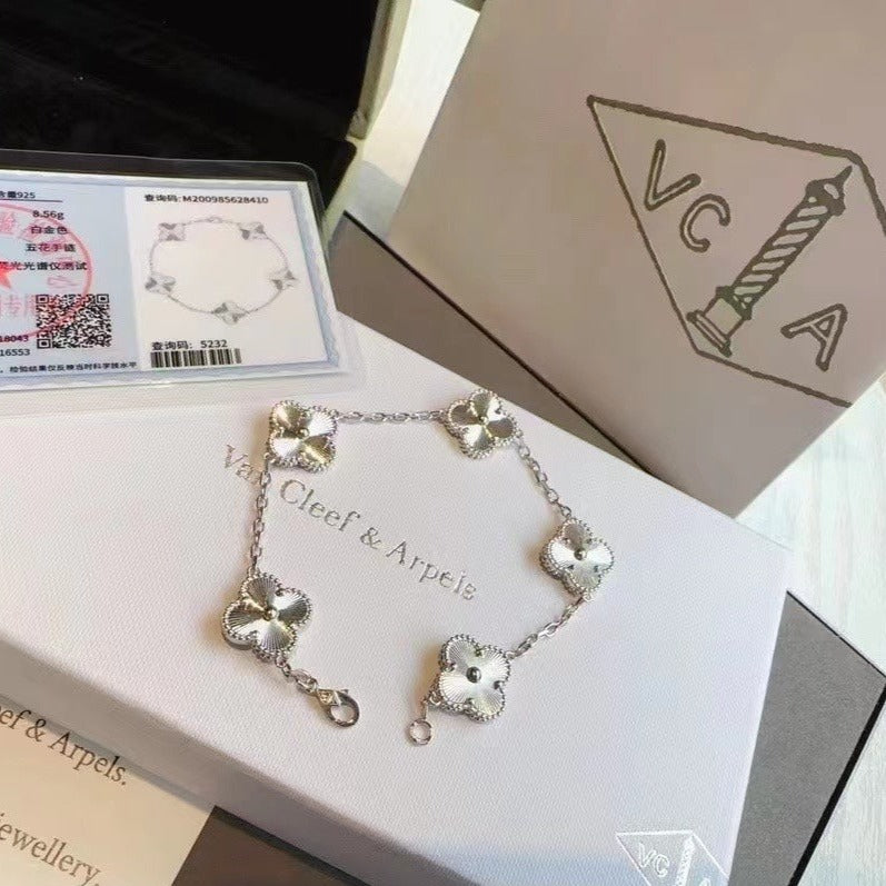 Van Clee* white gold laser five-flower bracelet (counter packaging)