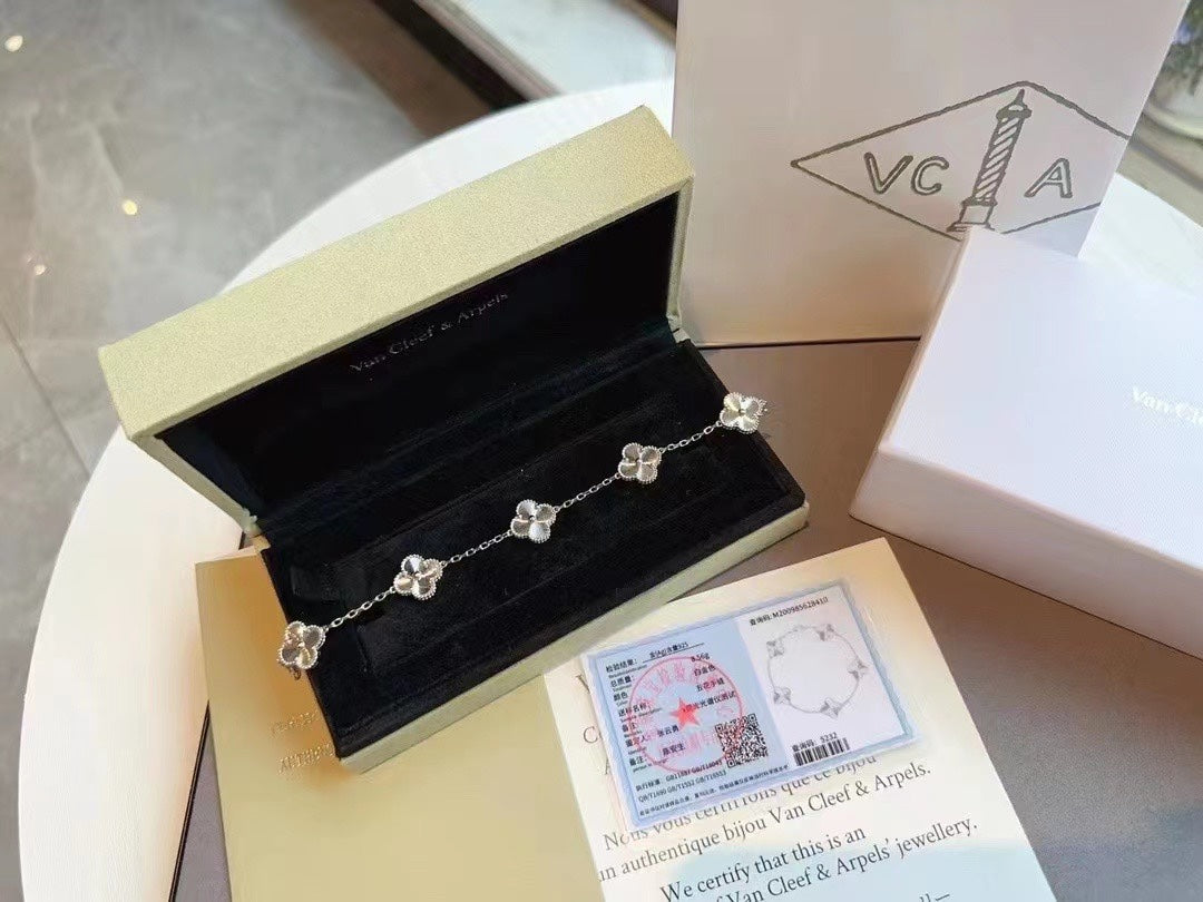 Van Clee* white gold laser five-flower bracelet (counter packaging)