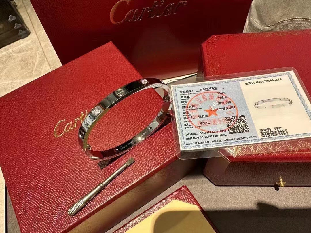 Cart* white gold bracelet (counter packaging)