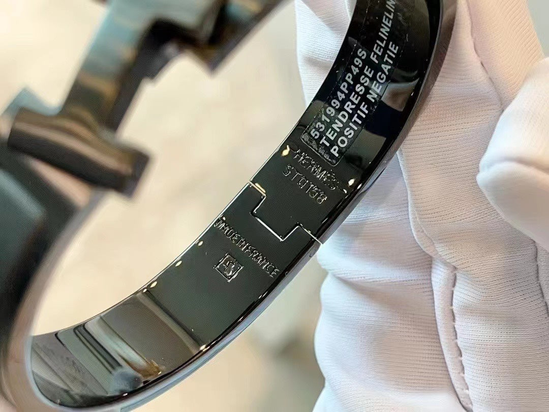 HERM* Darth Vader Bracelet (counter packaging)