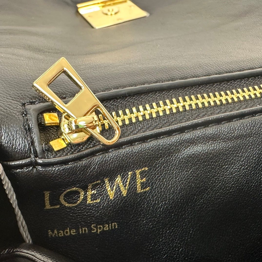 LOEW* 24 early spring new pillow bag