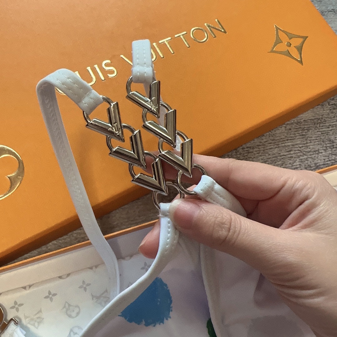 LOU* 24 new swimsuit