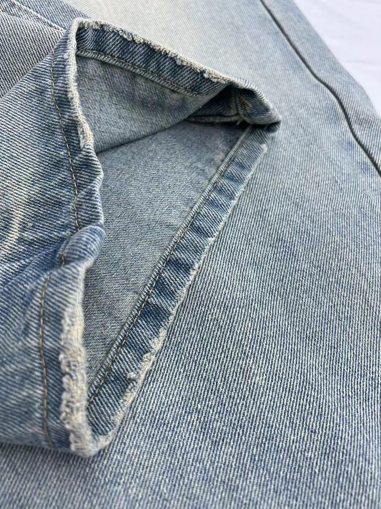 CHAN* 24 new embroidered jeans