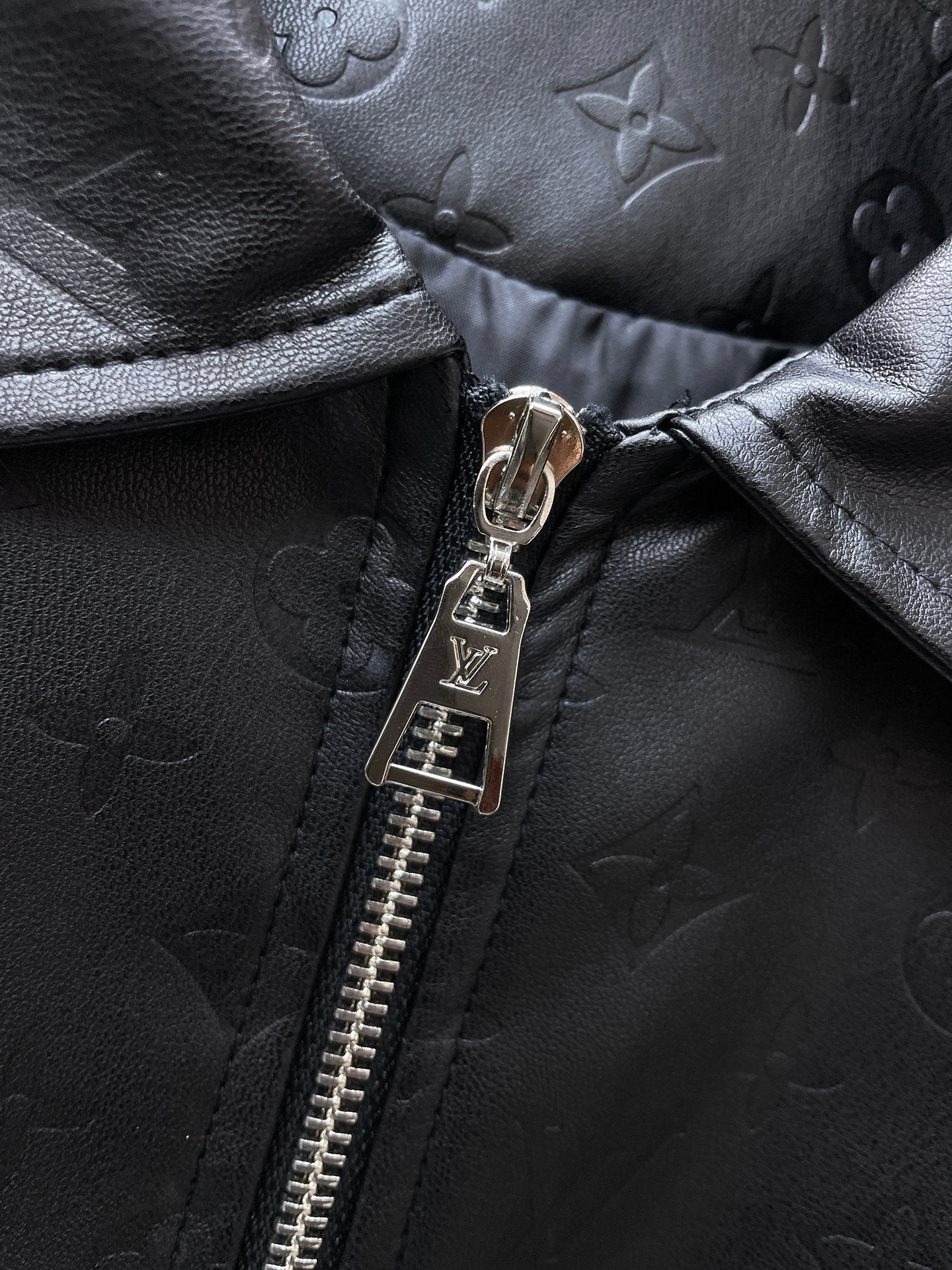 LOU* 24 new leather jacket