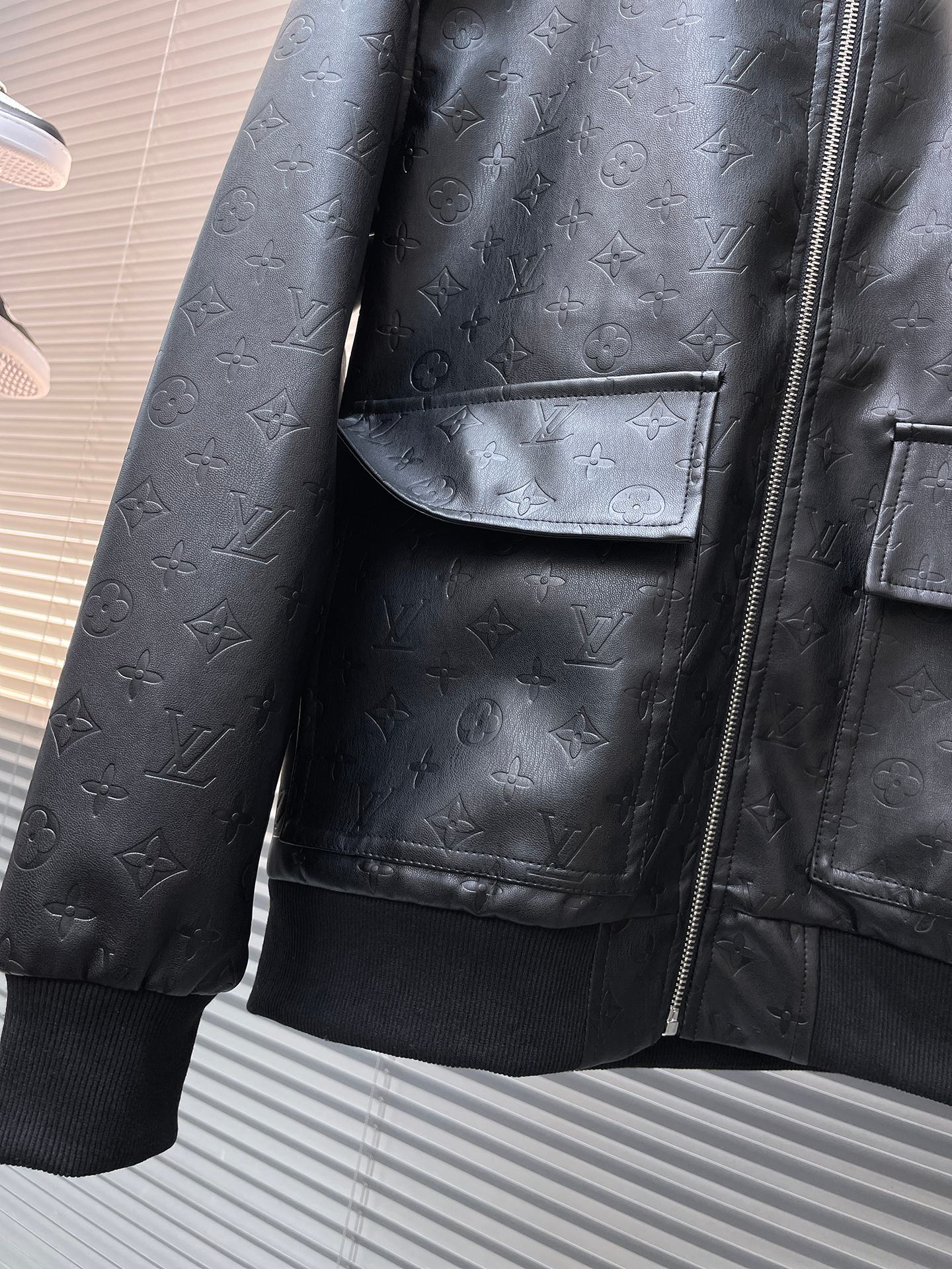 LOU* 24 new leather jacket