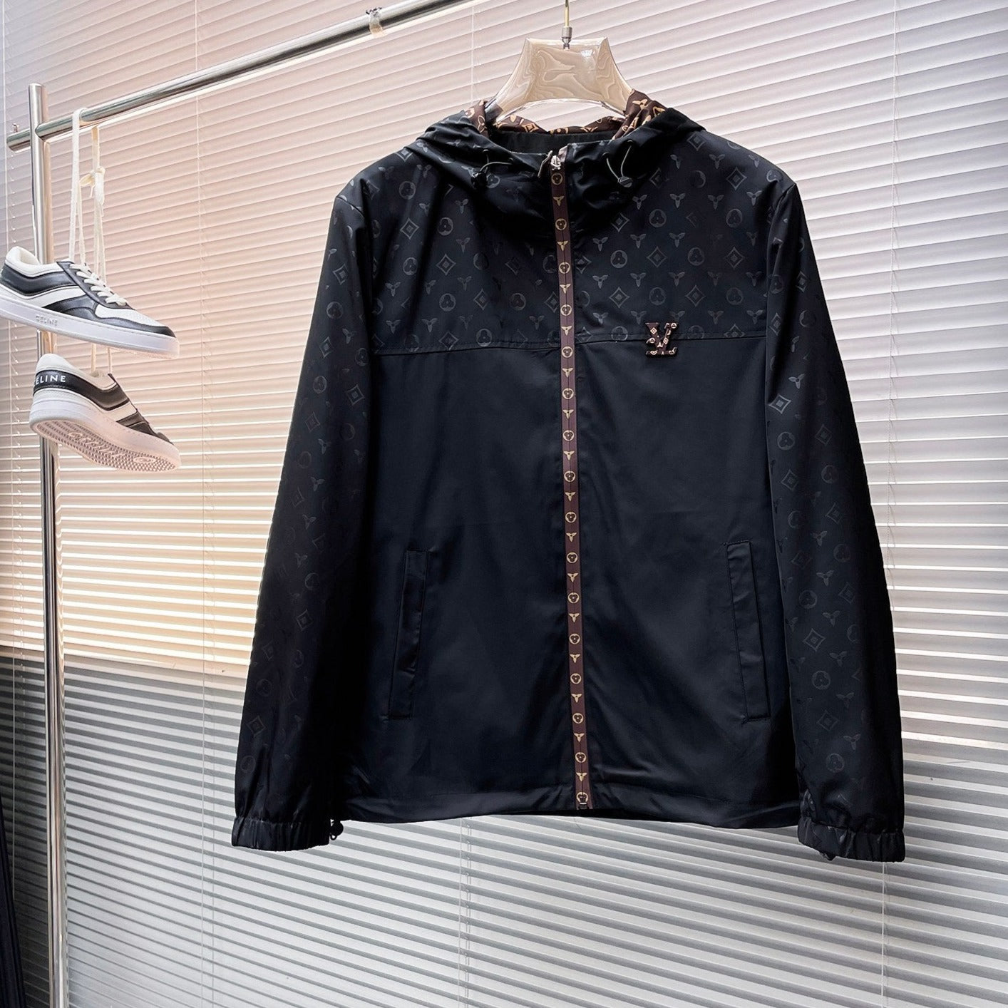 LOU* 24 new double-sided jacket