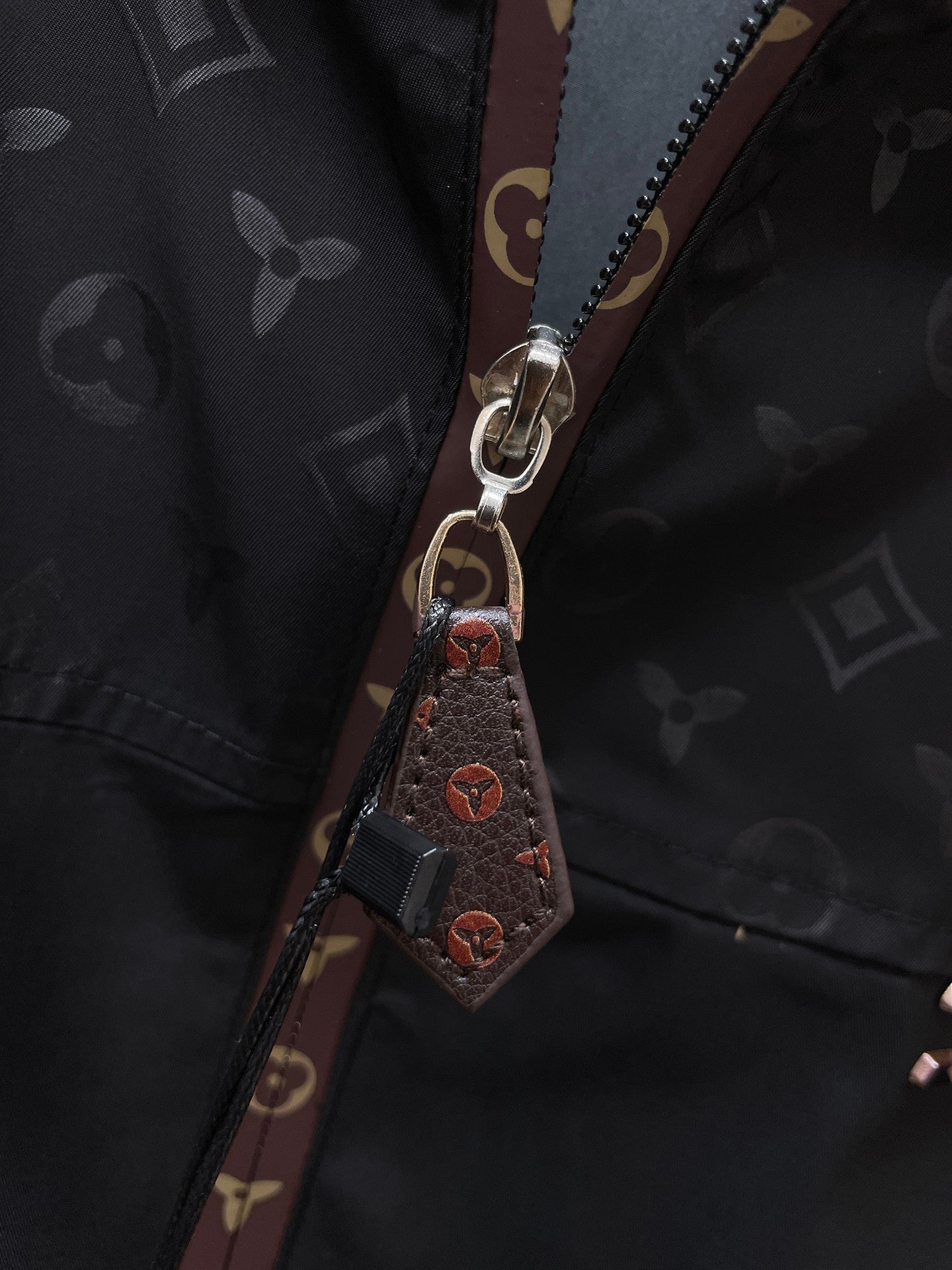 LOU* 24 new double-sided jacket