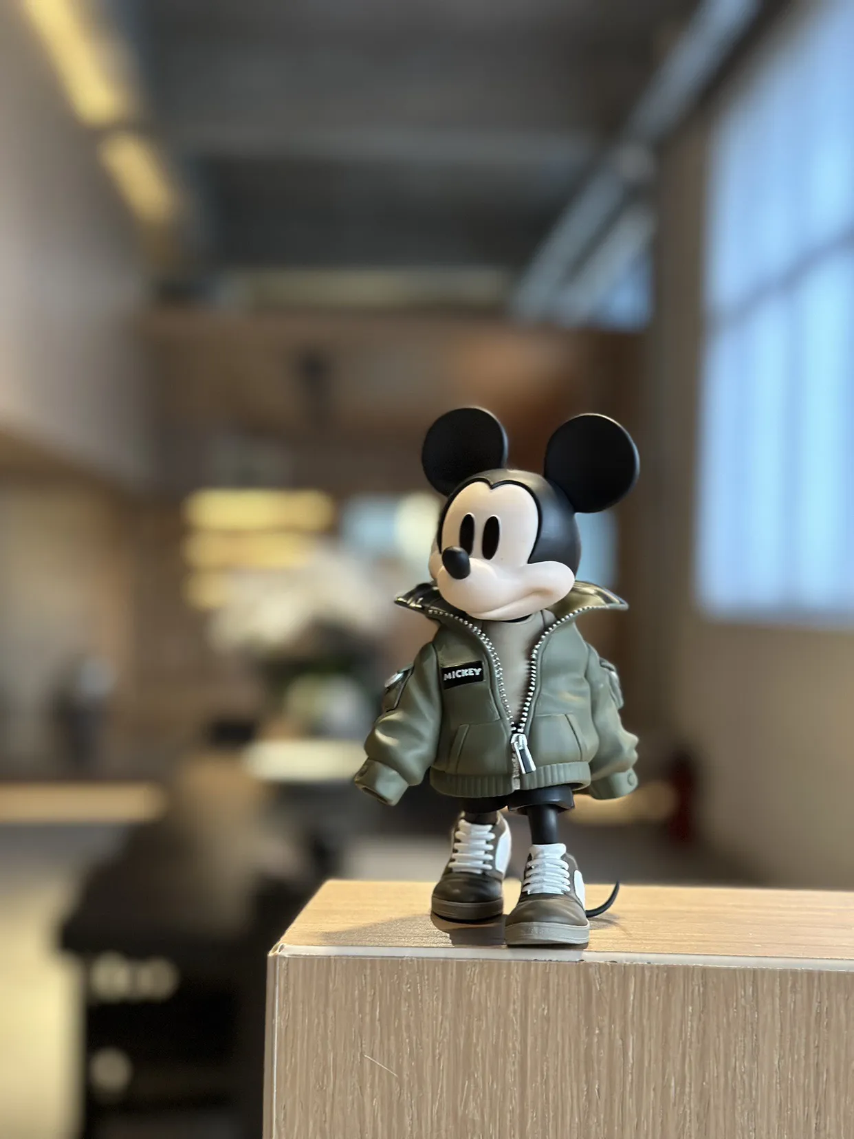 Mickey Minnie magic storm hand office boy ornaments