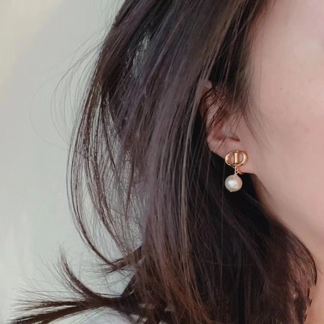 DR* Pearl CD Earrings