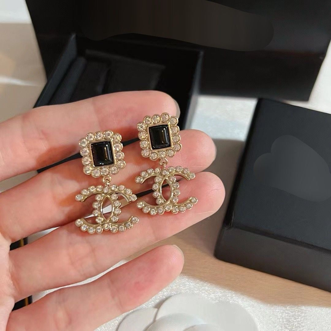 C New Square Black Earrings